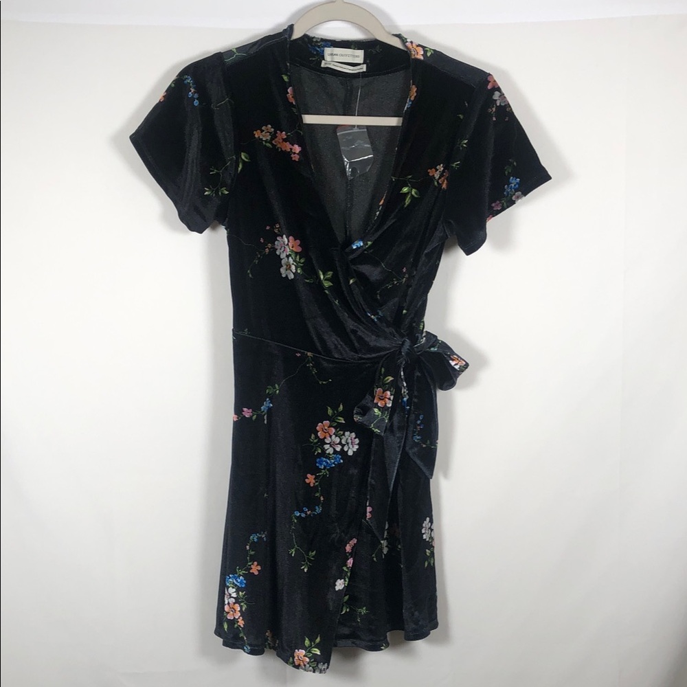 NWOT Urban Outfitters Black Velvet Floral Wrap‎ Mini Dress
